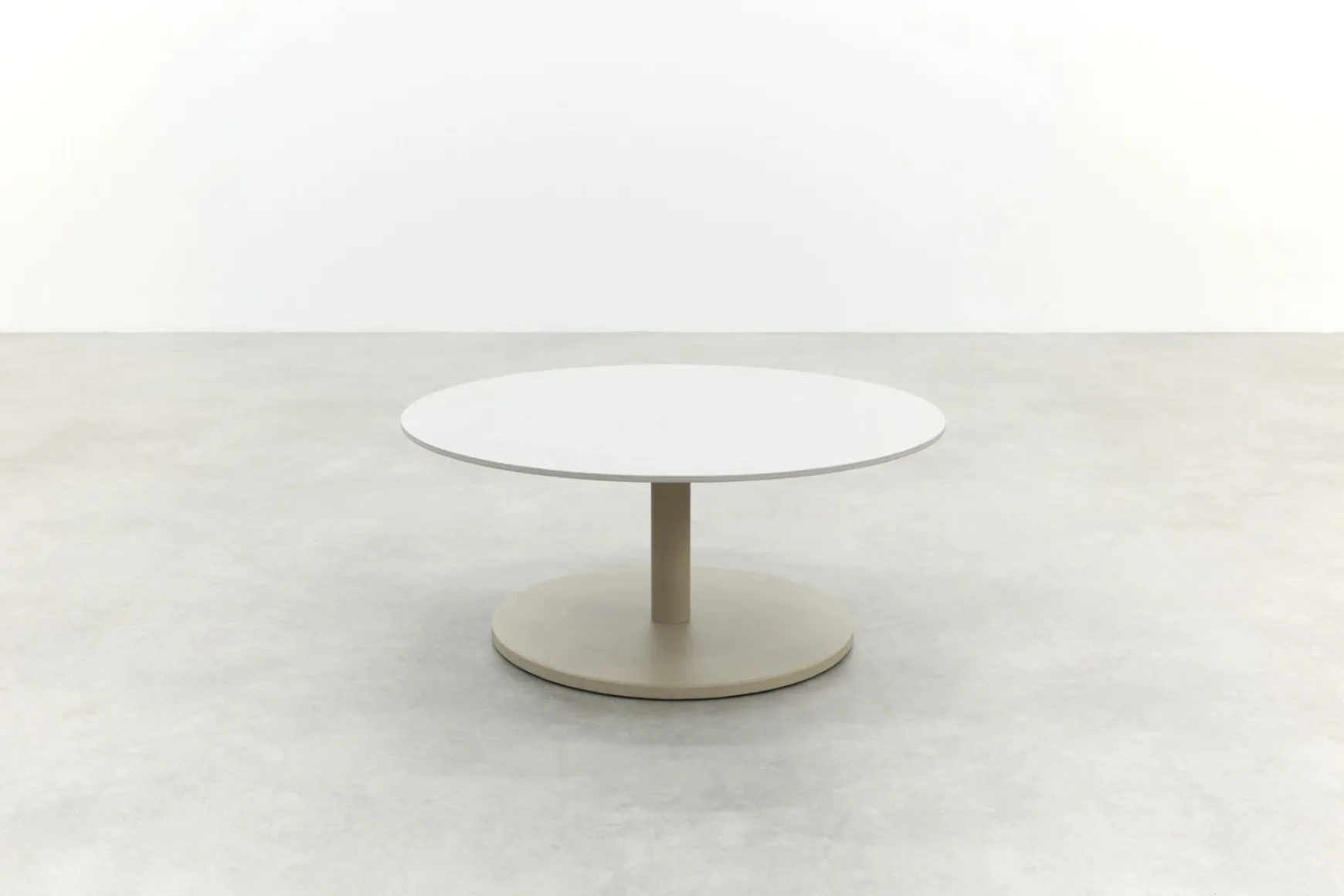 Orion salontafel voor buiten Ø60 cm. - Keramiek/Latte