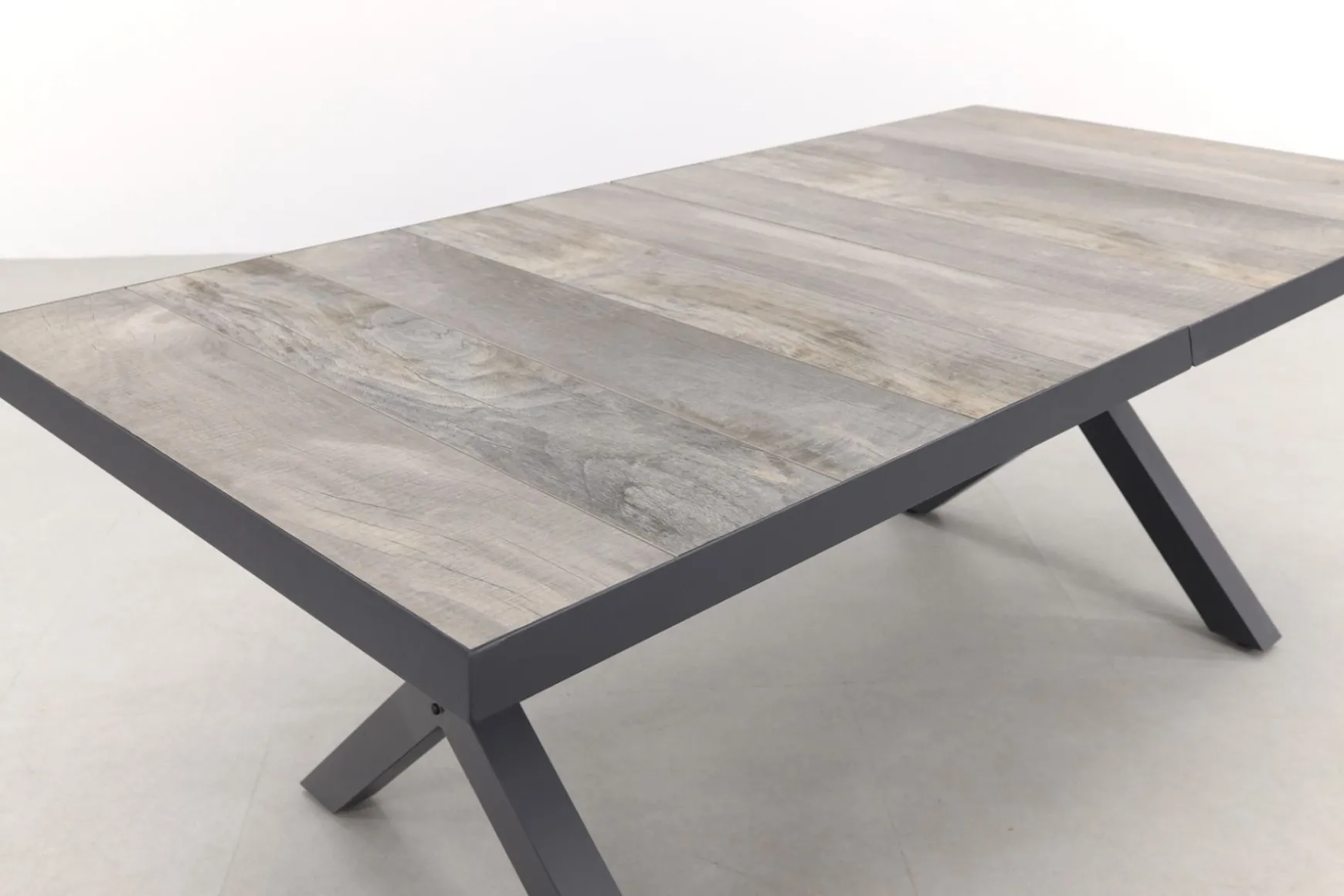 Ottowa uitschuifbare tuintafel 205-265 x 100 cm.
