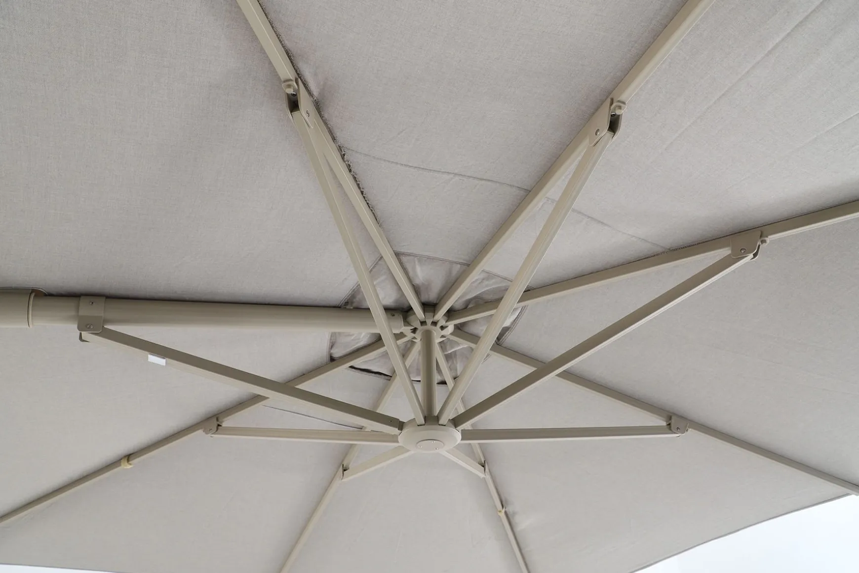 Perfect Shadow Ultra Eclipse Zweefparasol - 4x3m. - Latte/Urban Taupe met Murcia voet en hoes