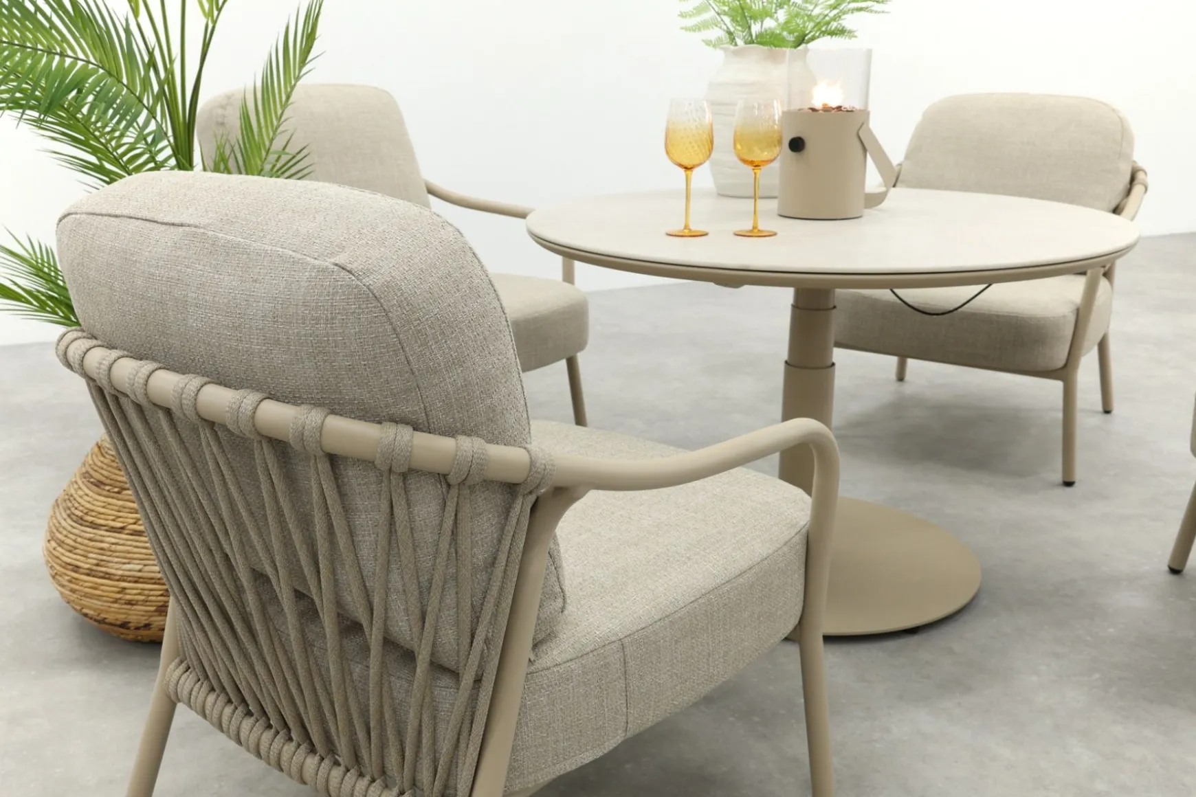 Pisa/Aversa 4-persoons ronde verstelbare low-dining tuinset Ø120 cm. - Latte