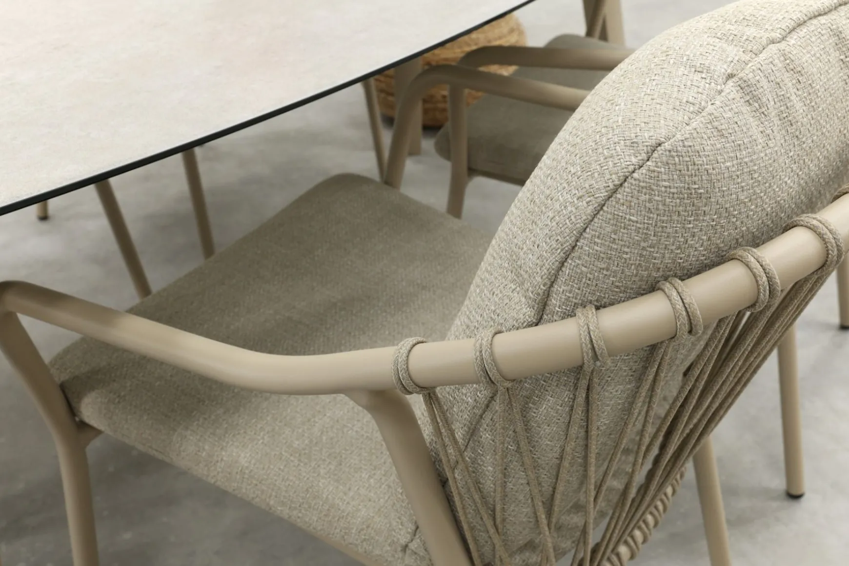 Pisa/Taste Manolo Deens ovale 4-persoons tuinset 180x95 cm. - Latte