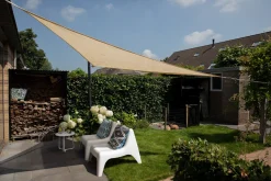 Platinum Coolfit schaduwdoek driehoek 4x4x5,7m. Gebroken Wit
