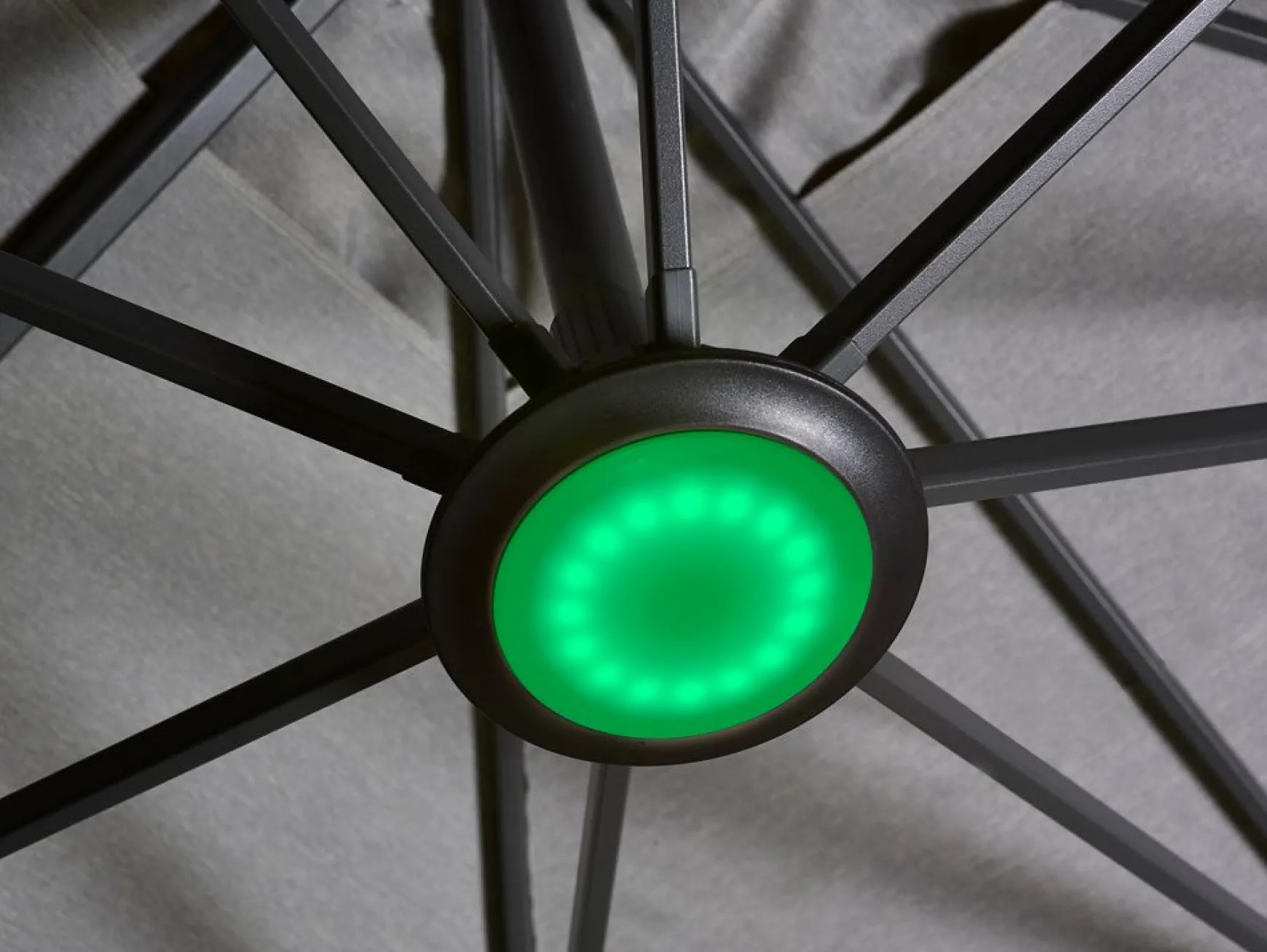 Platinum zweefparasol LED verlichting