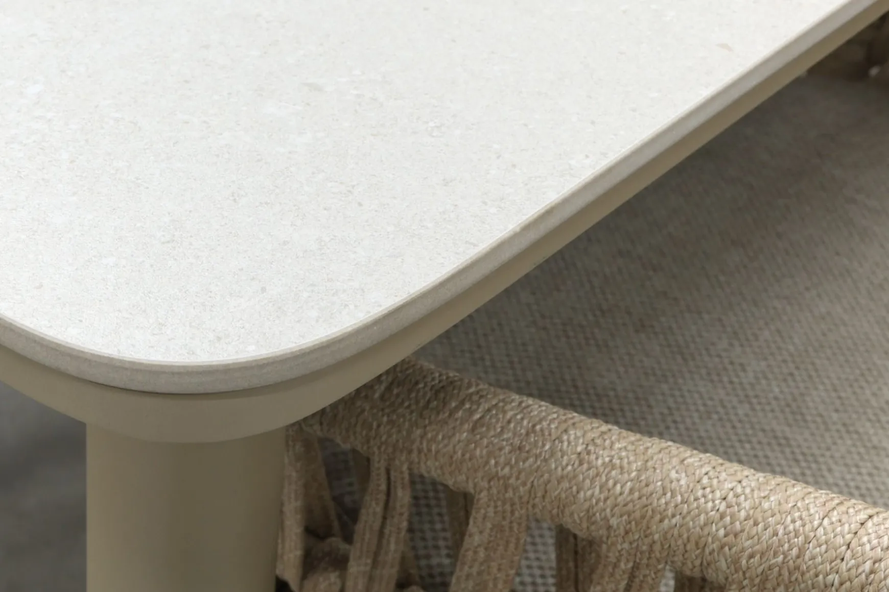 Romeo/Sofia rope dining tuinset voor 6 personen 220x100 cm. - Latte