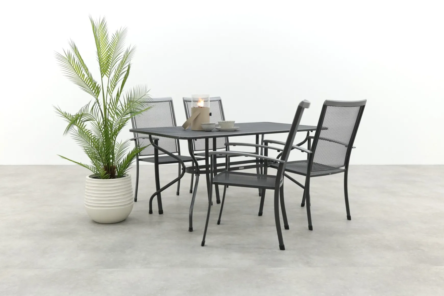 Royal Garden Balero stapelbare tuinset strekmetaal 160x90 cm.