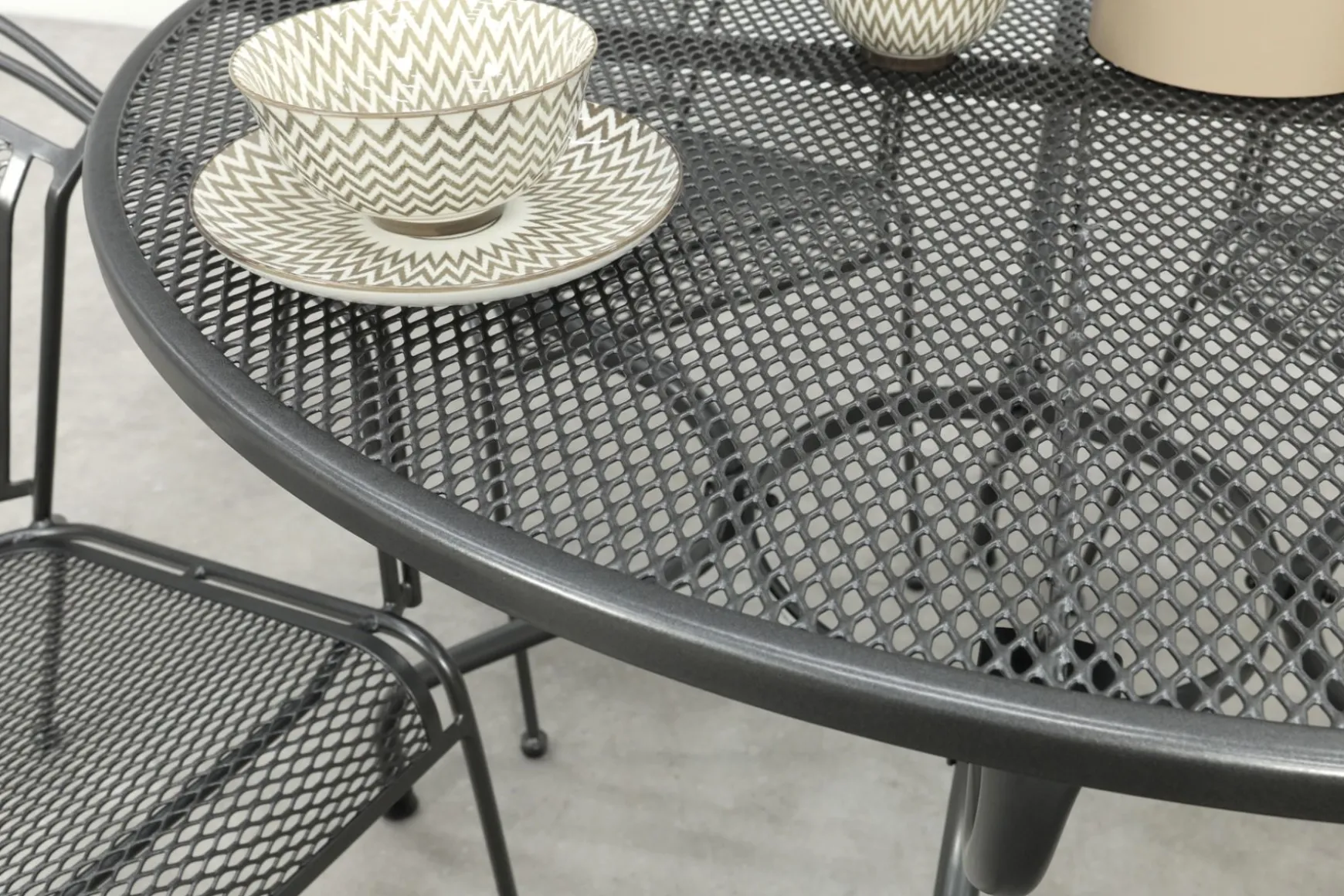 Royal Garden Elegance ronde stapelbare tuinset strekmetaal Ø105 cm.