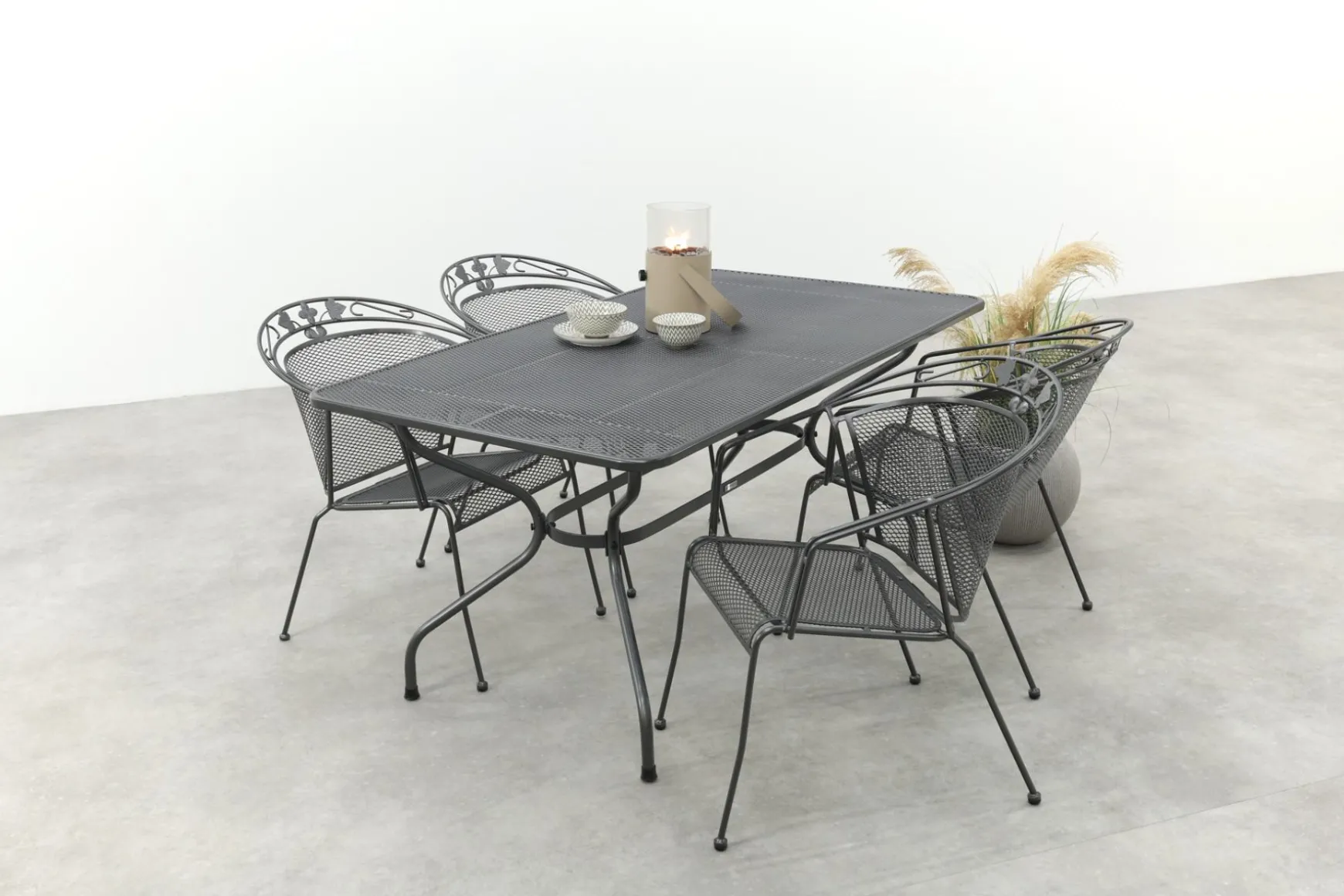 Royal Garden Elegance stapelbare tuinset strekmetaal 160x90 cm.