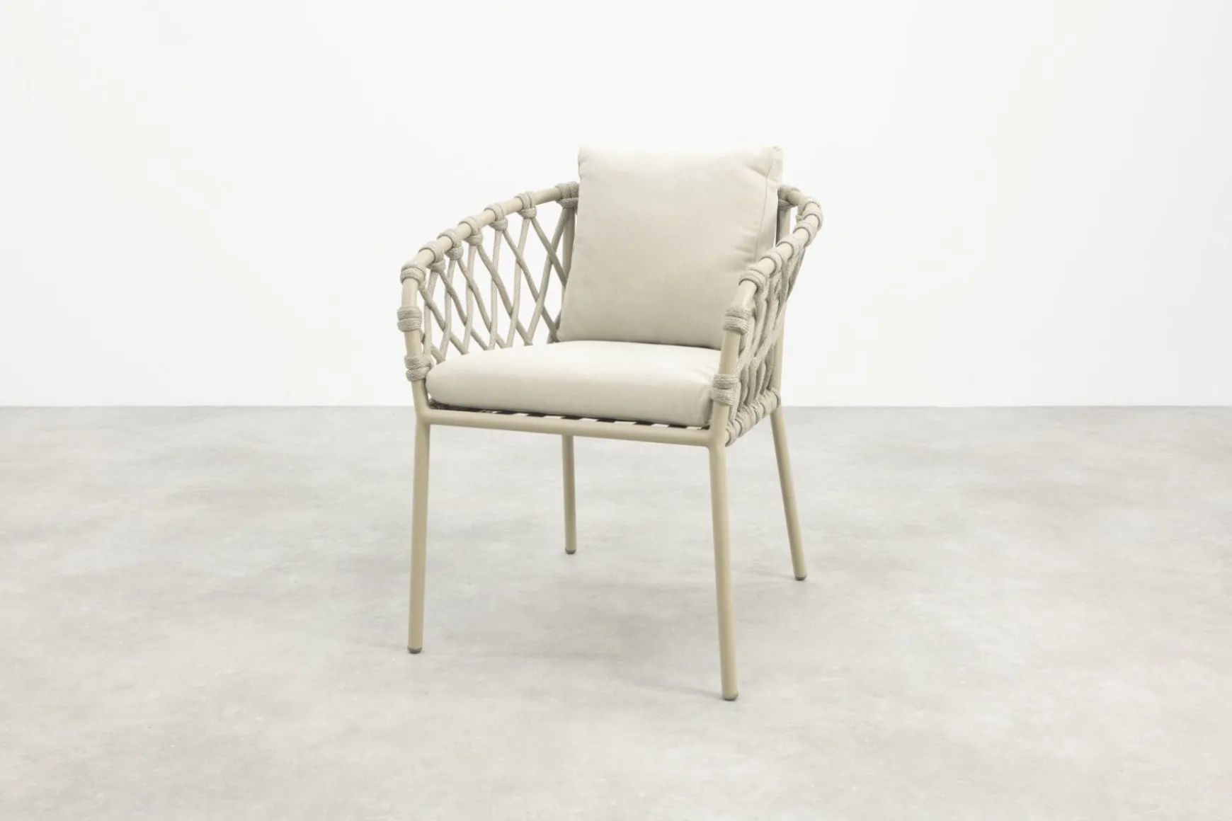 Sara/Ventaro ovale tuinset 240x115 cm. - Latte
