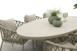 Sara/Ventaro ovale tuinset 240x115 cm. - Latte