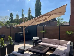 4-Seasons zweefparasol Siesta 300 x 300 cm - Woodlook/Sand