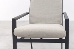 Sergio dining tuinstoel Carbon black/Desert Sand