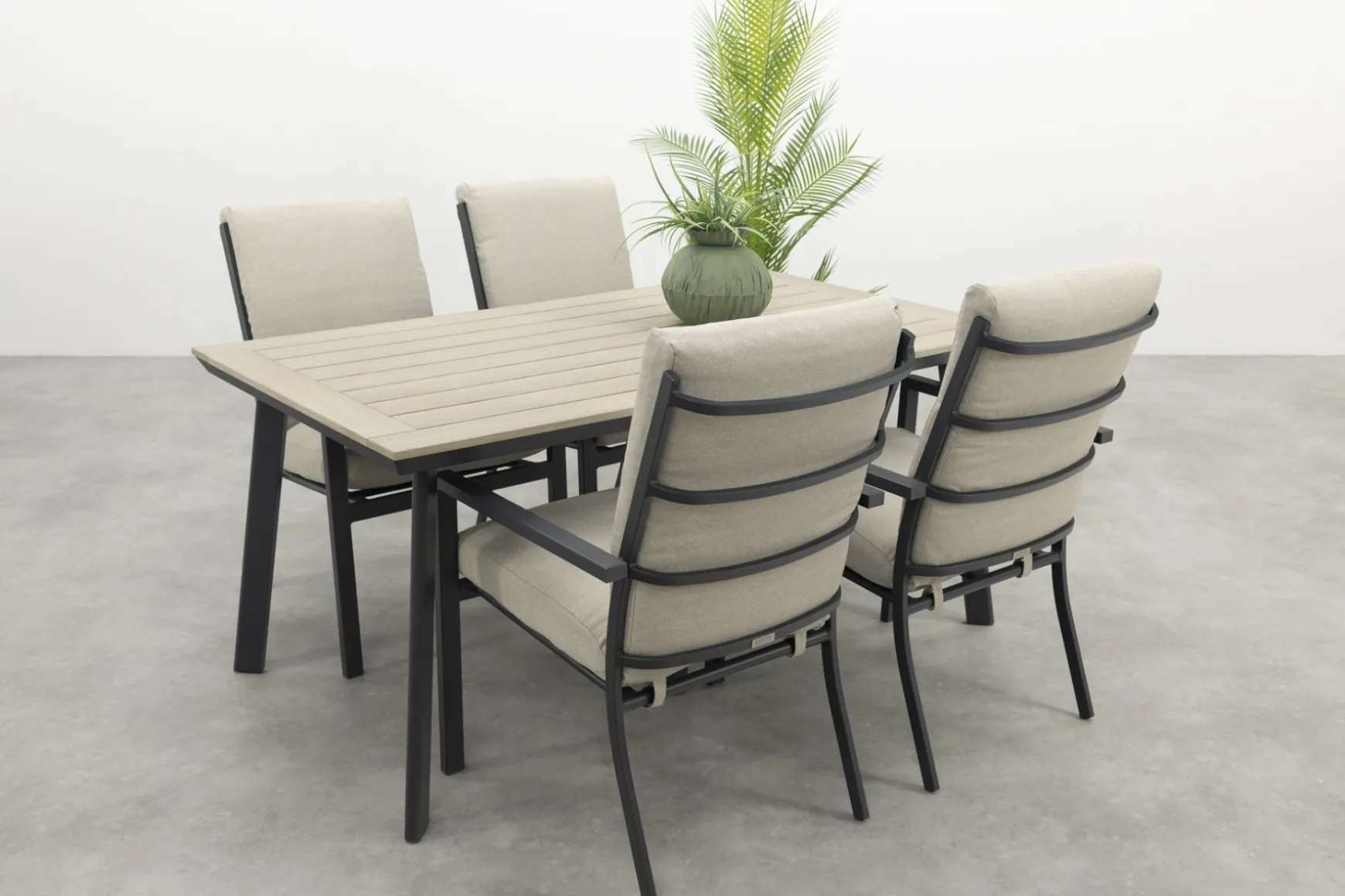 Sergio/Vigo 160x90 cm. tuinset 5-delig