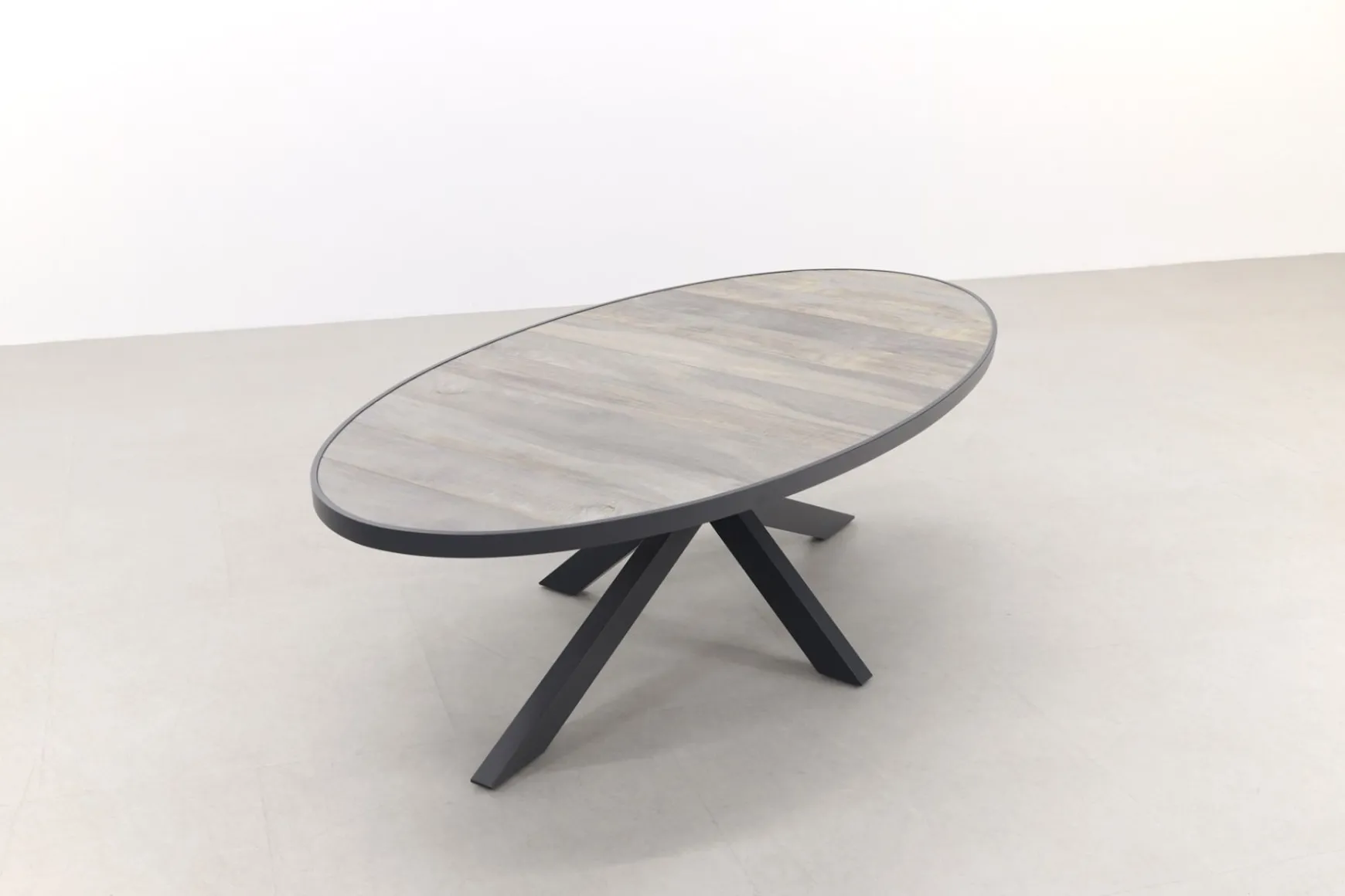 Silva tuintafel houtlook/keramiek - Ovaal - 240x115 cm.