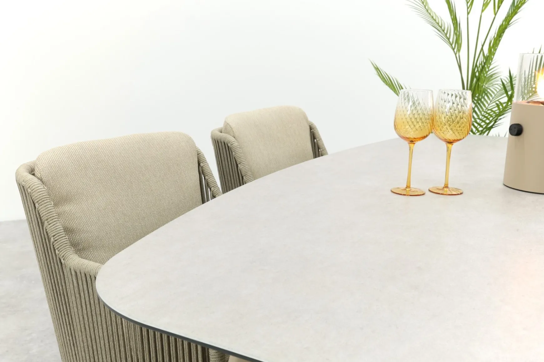 4SO Bernini/Manolo Deens ovale 4-persoons tuinset 180x95 cm. - Latte
