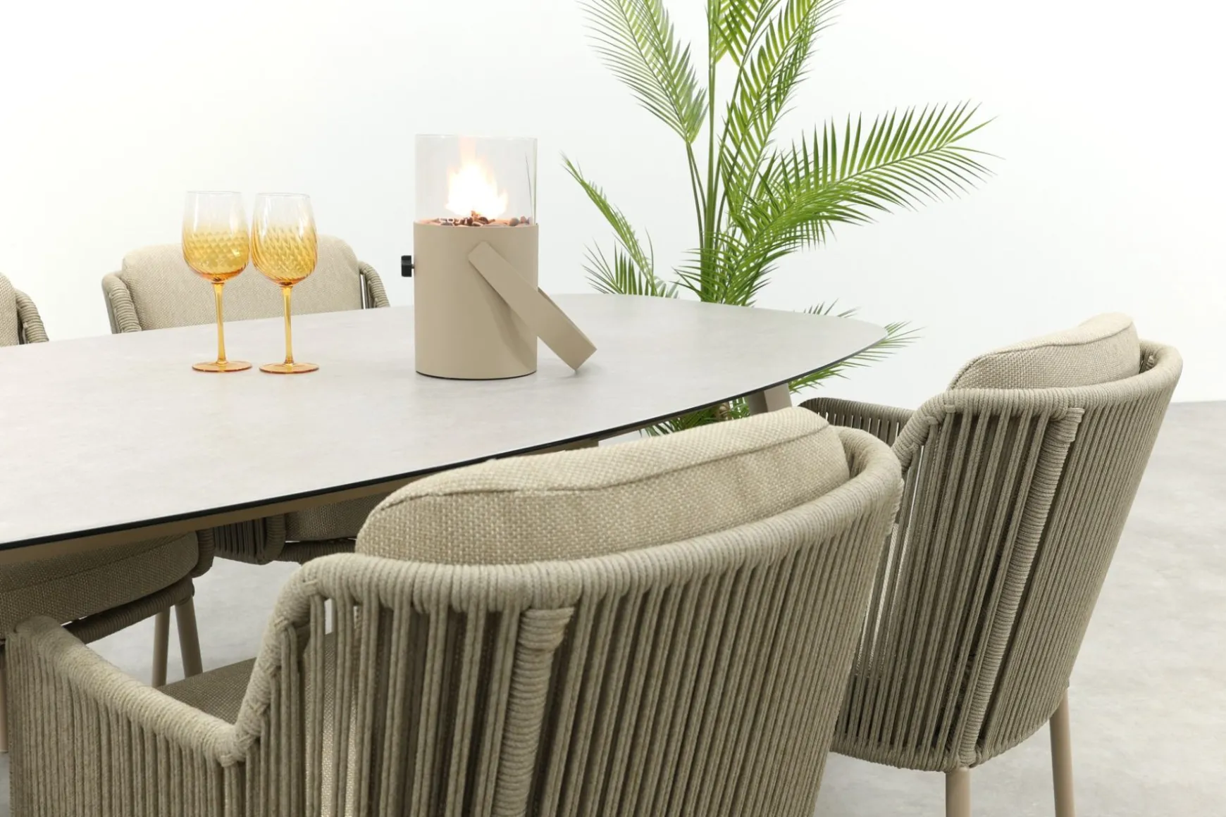 4SO Bernini/Manolo Deens ovale 4-persoons tuinset 180x95 cm. - Latte