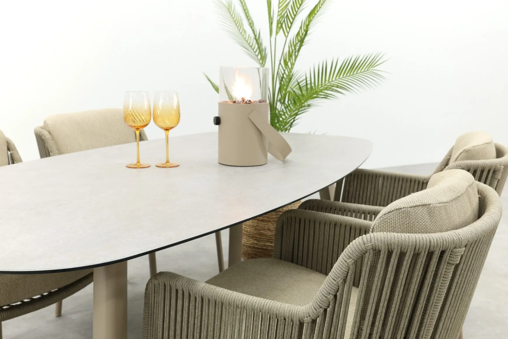 4SO Bernini/Manolo Deens ovale 4-persoons tuinset 180x95 cm. - Latte