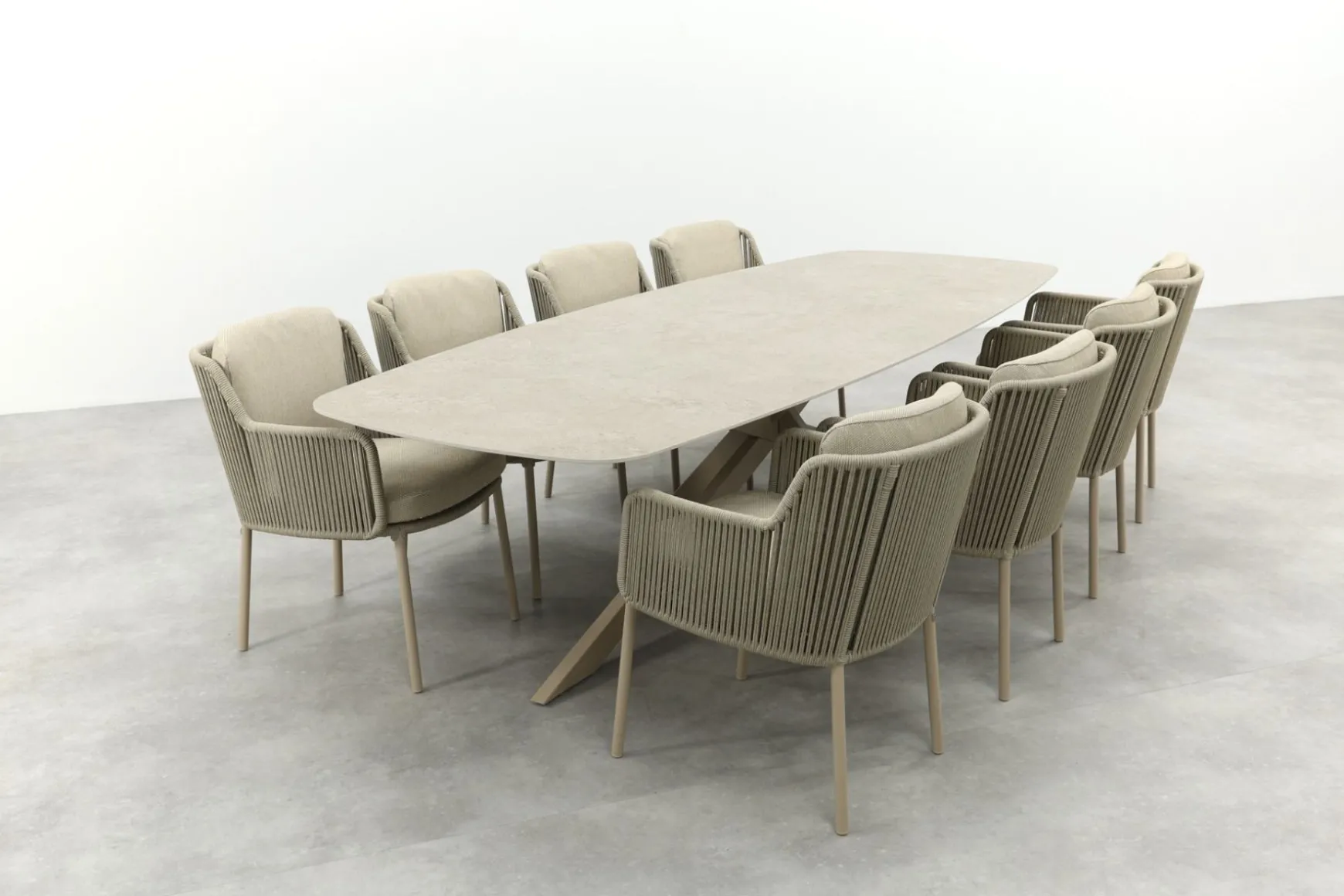 4SO Bernini/Prado 8-persoons Deens ovale dining tuinset 300x110 cm. - Latte