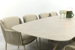 4SO Bernini/Prado 8-persoons Deens ovale dining tuinset 300x110 cm. - Latte