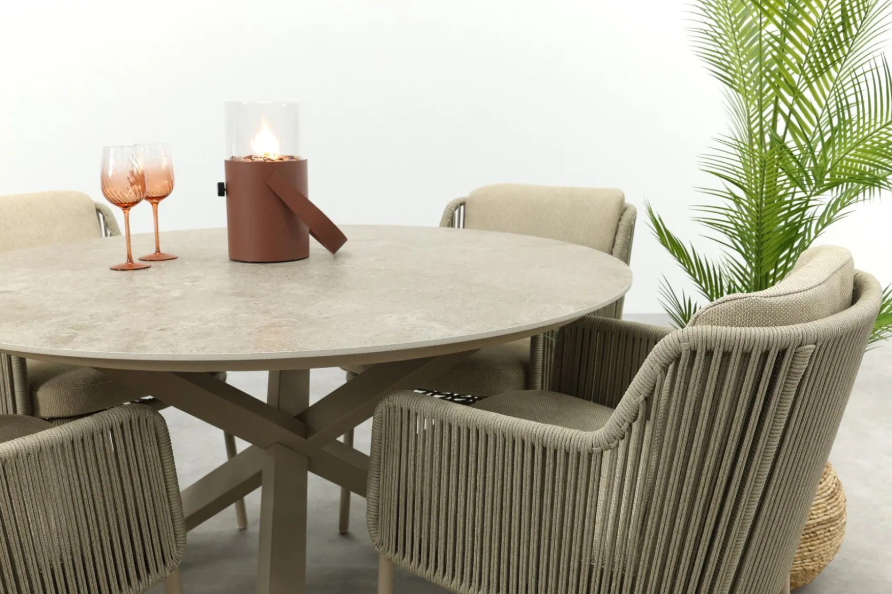 4SO Bernini/Prado 4-persoons ronde dining tuinset Ø130 cm. - Latte