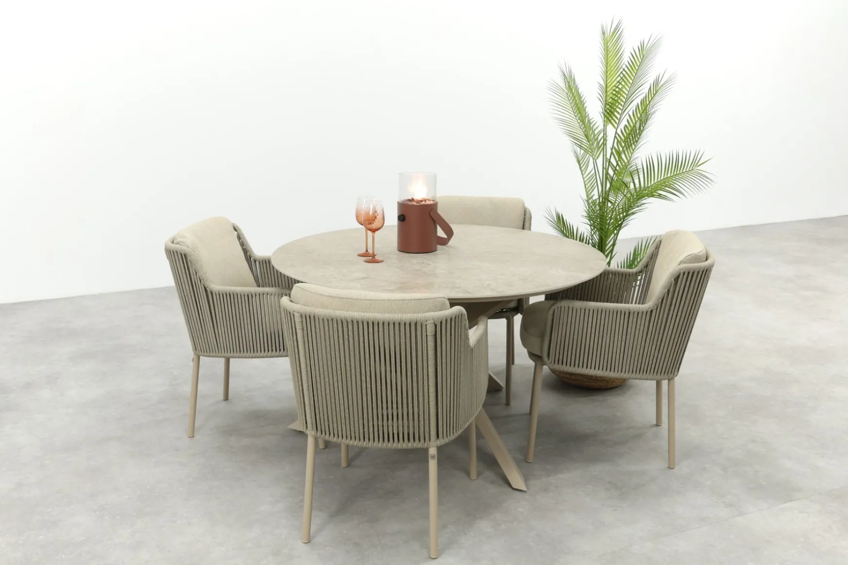 4SO Bernini/Prado 4-persoons ronde dining tuinset Ø130 cm. - Latte