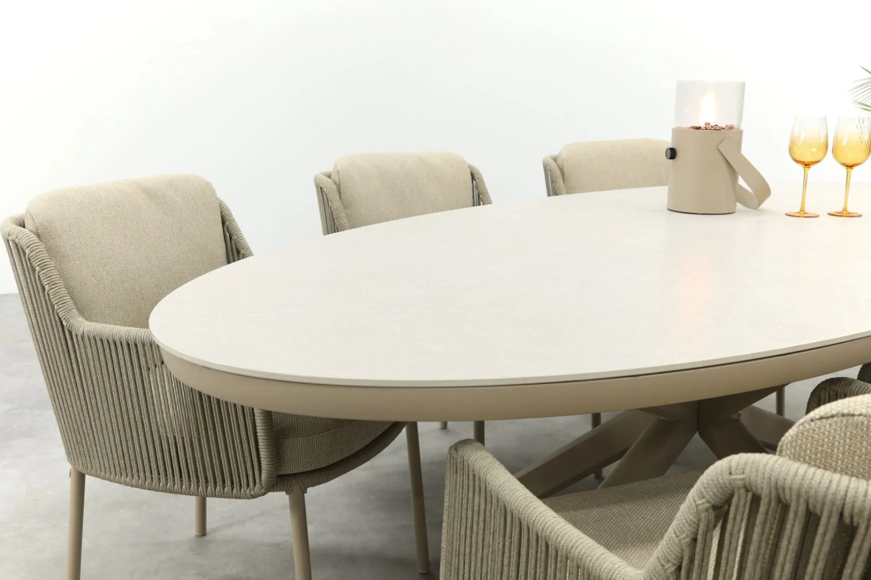 4SO Bernini/Ventaro ovale tuinset voor 6 personen 240x115 cm. - Latte