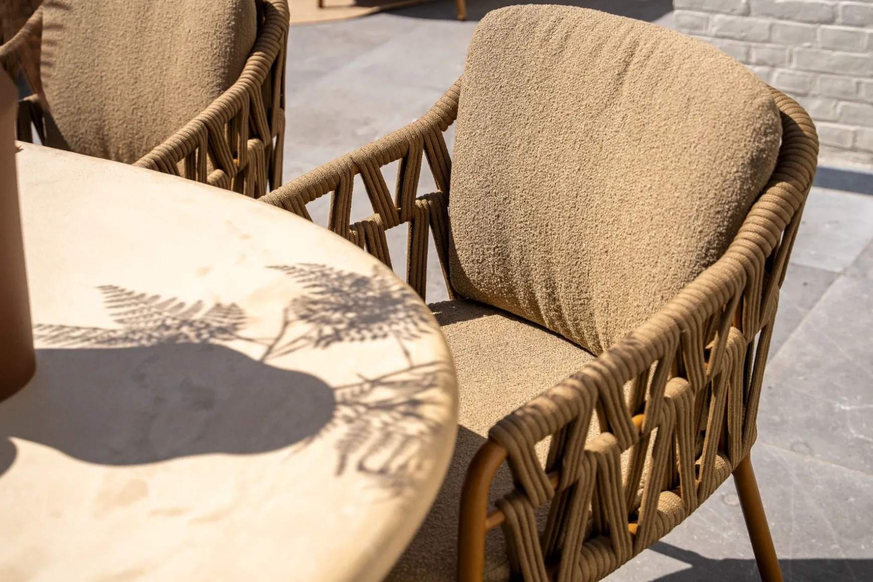 4SO Biarritz/Hampton 6-persoons ovale dining tuinset 240x105 cm. - Amber/Mortex