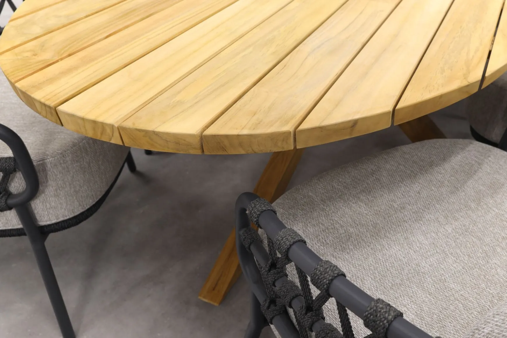 4SO Calpi/Prado low dining tuinset 240x115 cm. (7-delig) - Antraciet/Teak