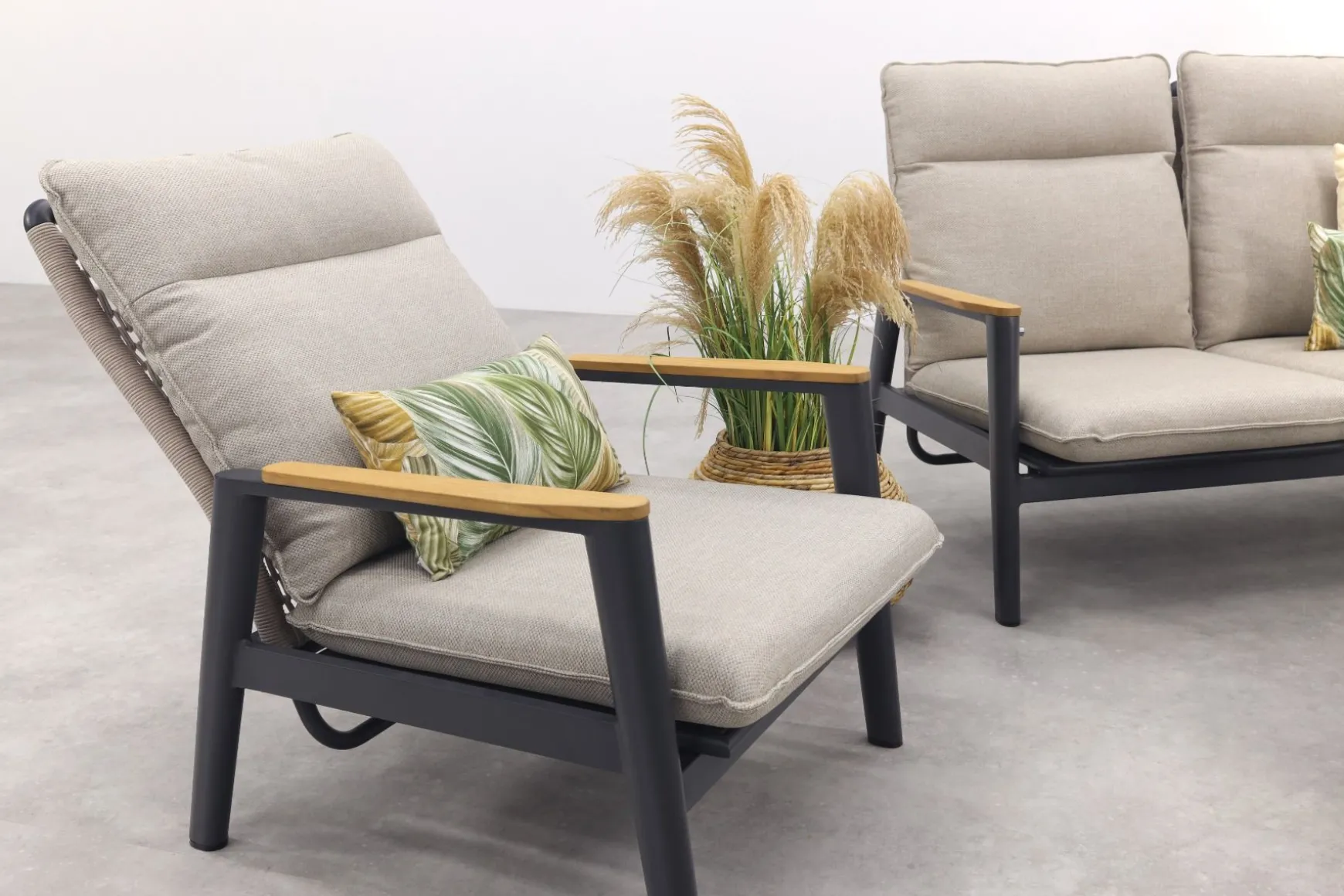 Solaro/Velora verstelbare (4-persoons) stoel-bank loungeset - Zand / Royal Grey