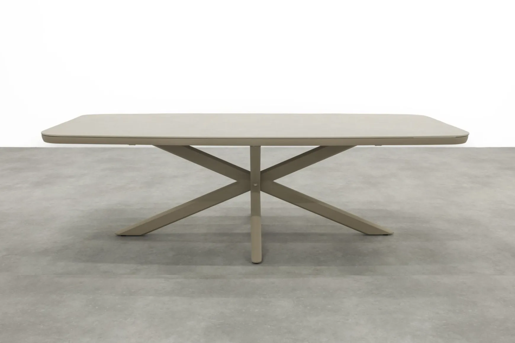 Soreno Deens ovale tuintafel 240x110 cm. - Latte