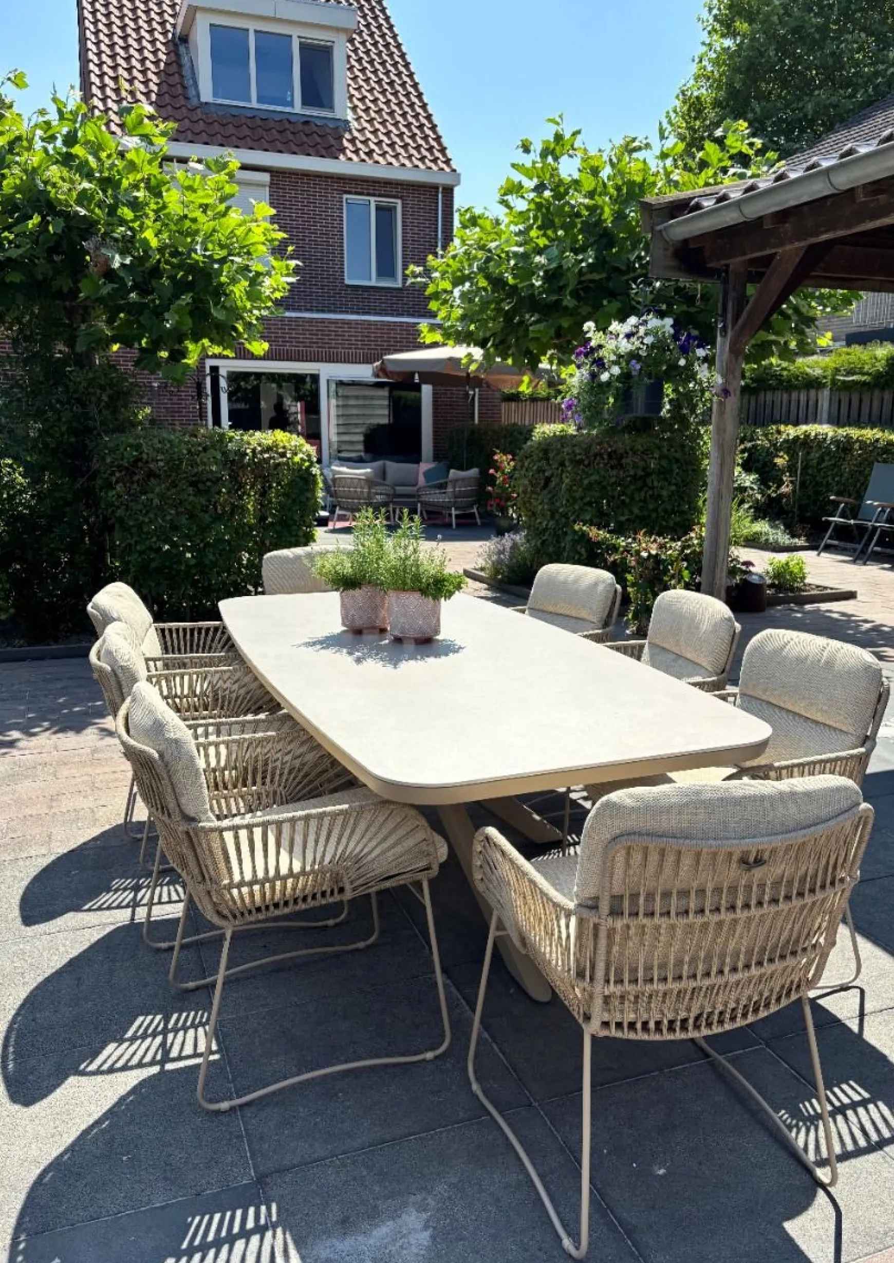 Soreno Deens ovale tuintafel 240x110 cm. - Latte