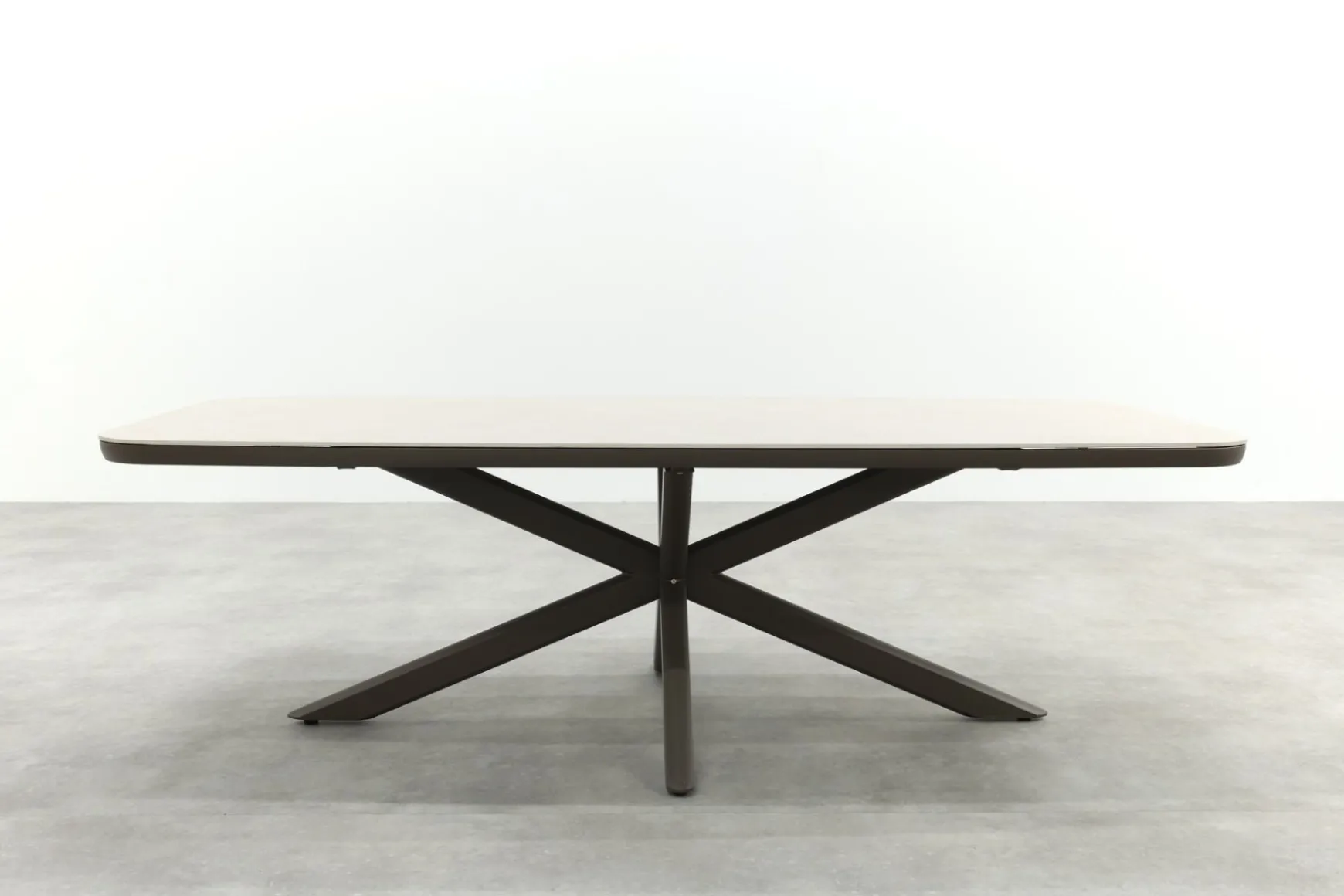Soreno Deens ovale tuintafel 240x110 cm. - Terre