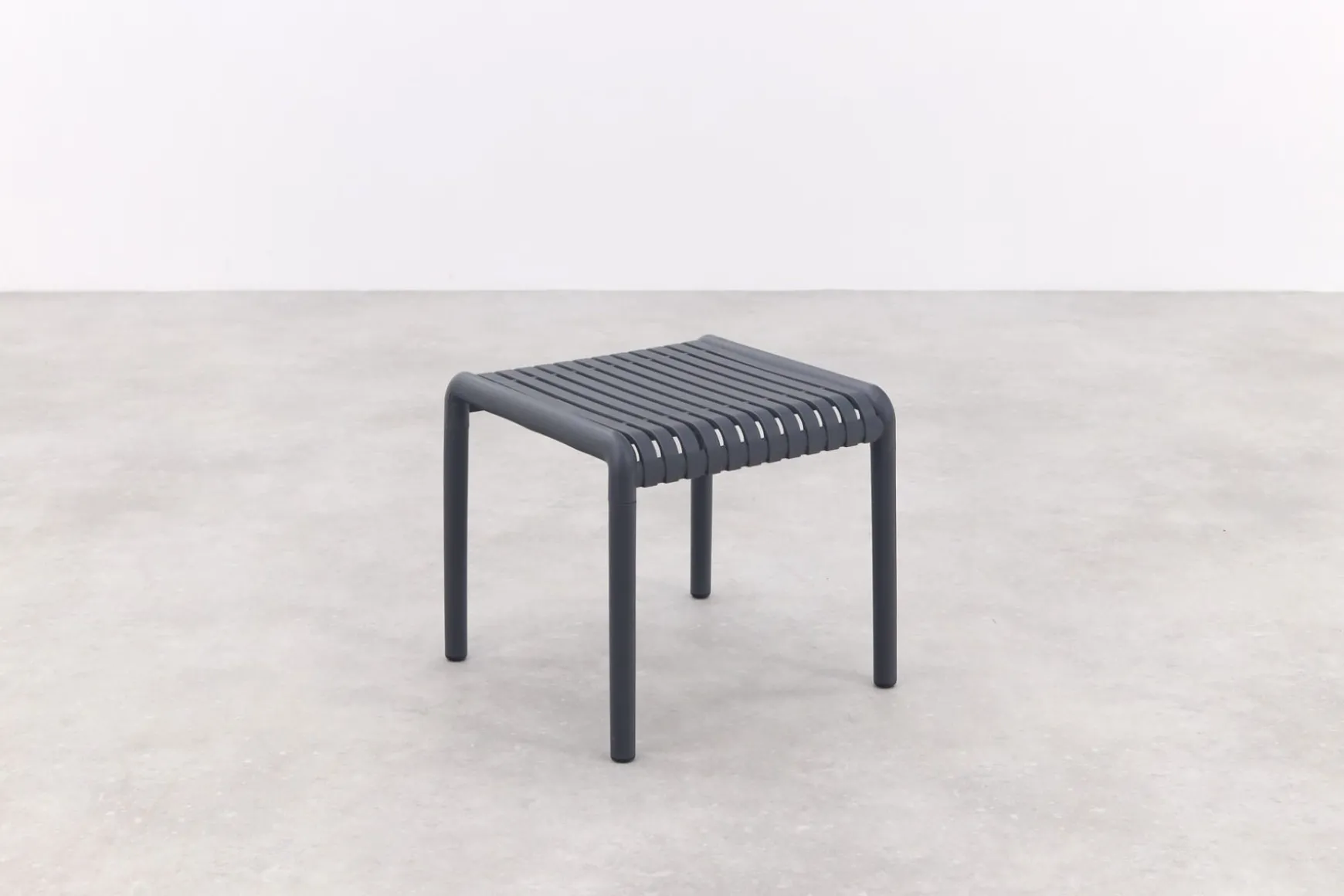 Stripe bijzettafel 45x45 - Antraciet