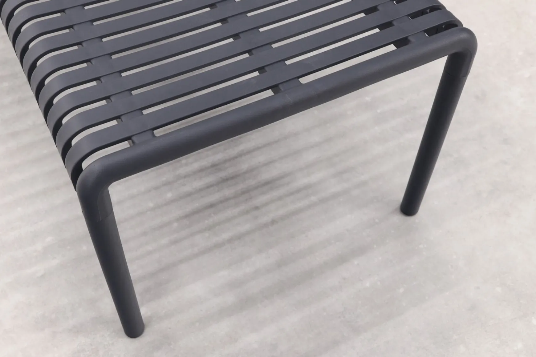Stripe bijzettafel 45x45 - Antraciet