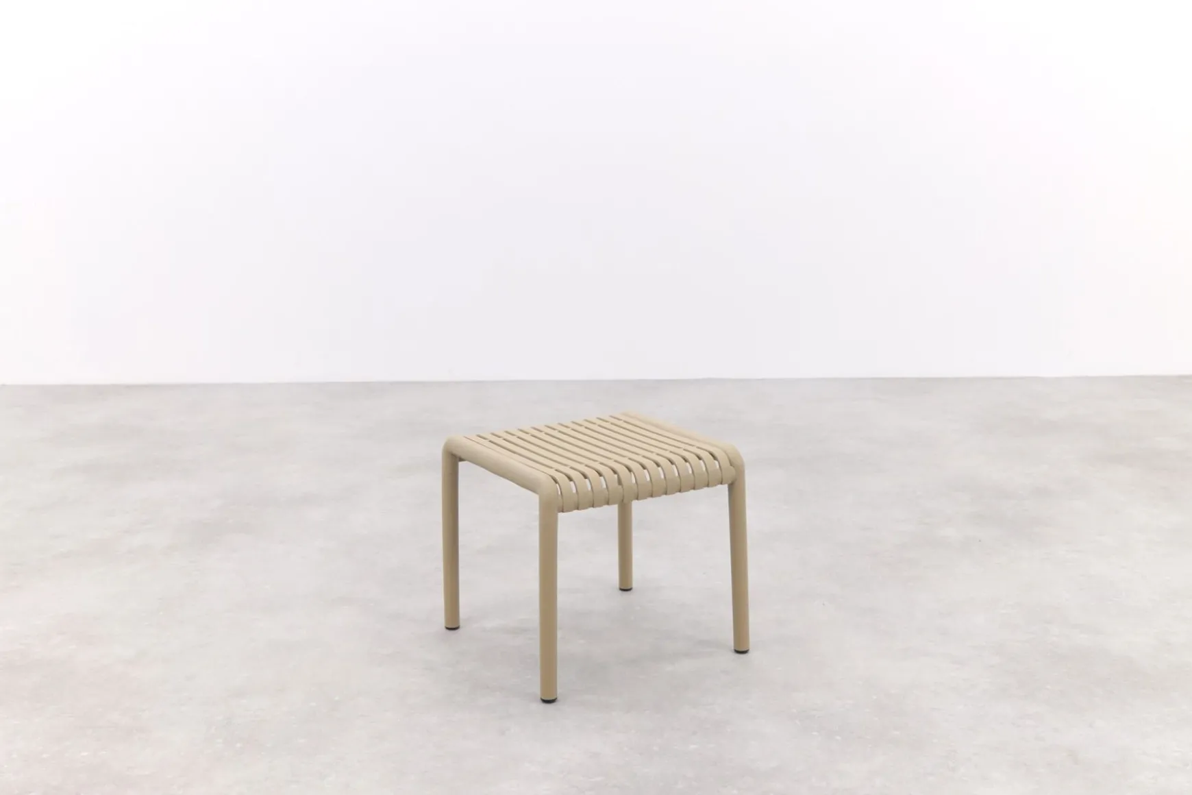 Stripe bijzettafel 45x45 - Taupe