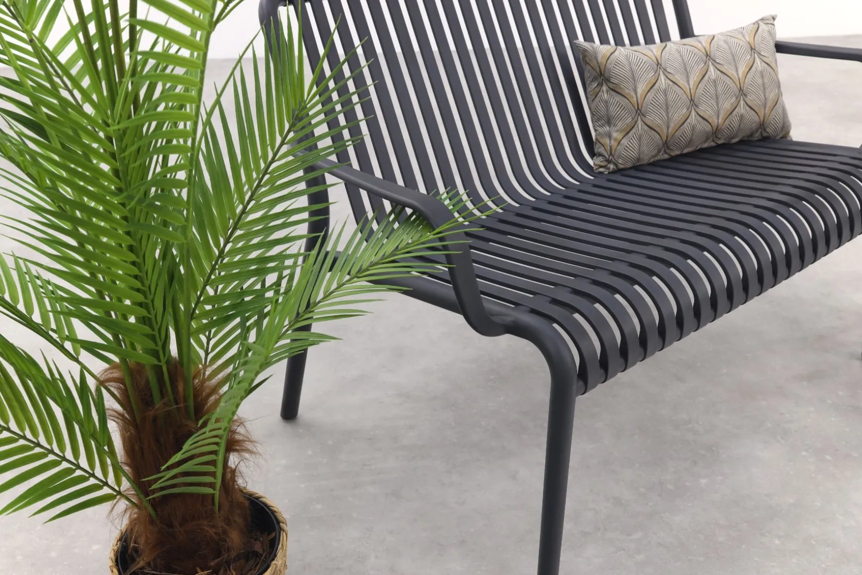 Stripe loungebank 2-zits - antraciet
