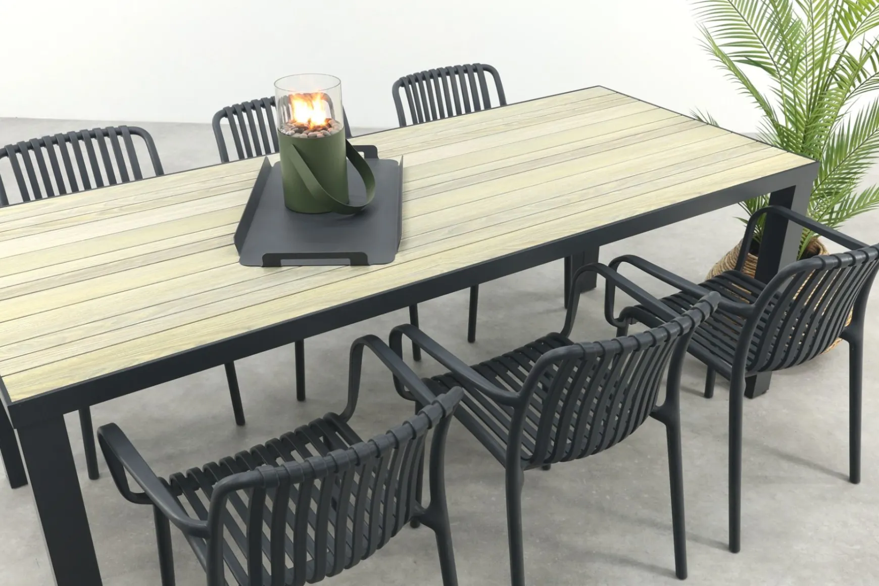 Stripe/Nola stapelbare tuinset 210x90 cm. - Antraciet/Houtlook