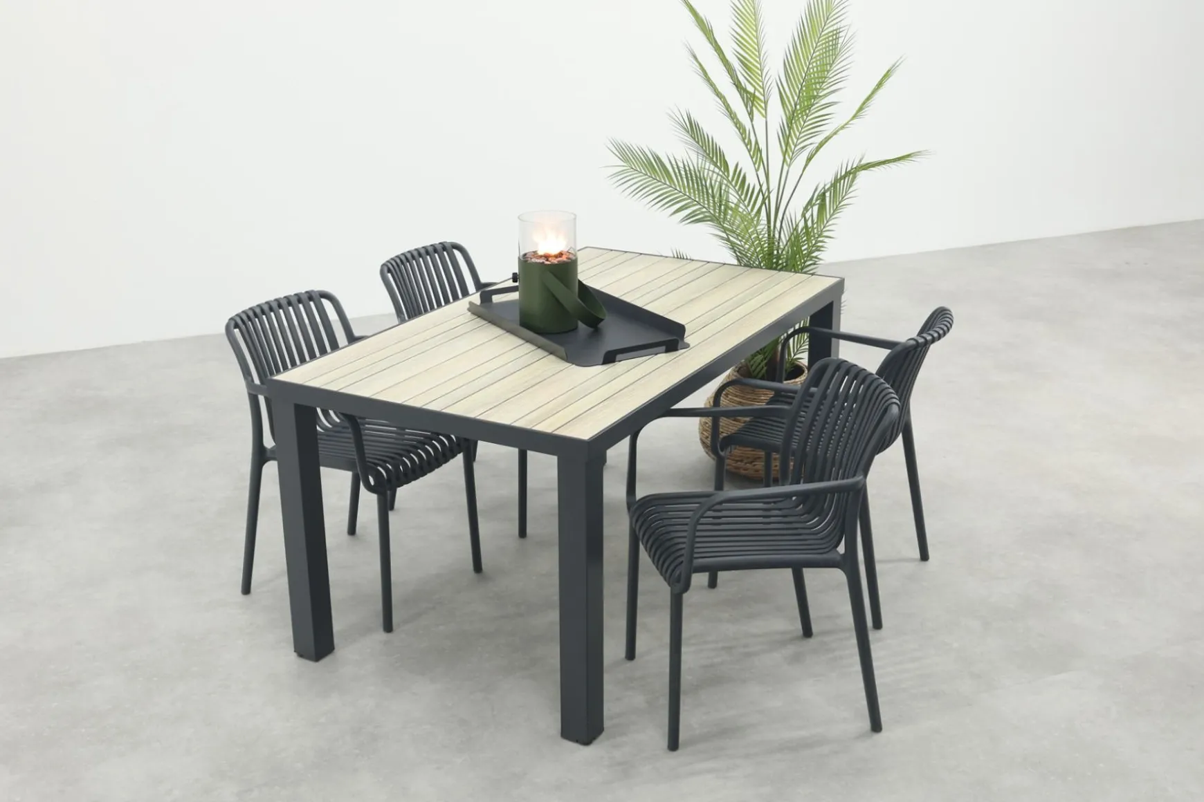 Stripe/Nola stapelbare tuinset 160x90 cm. - Antraciet/Houtlook