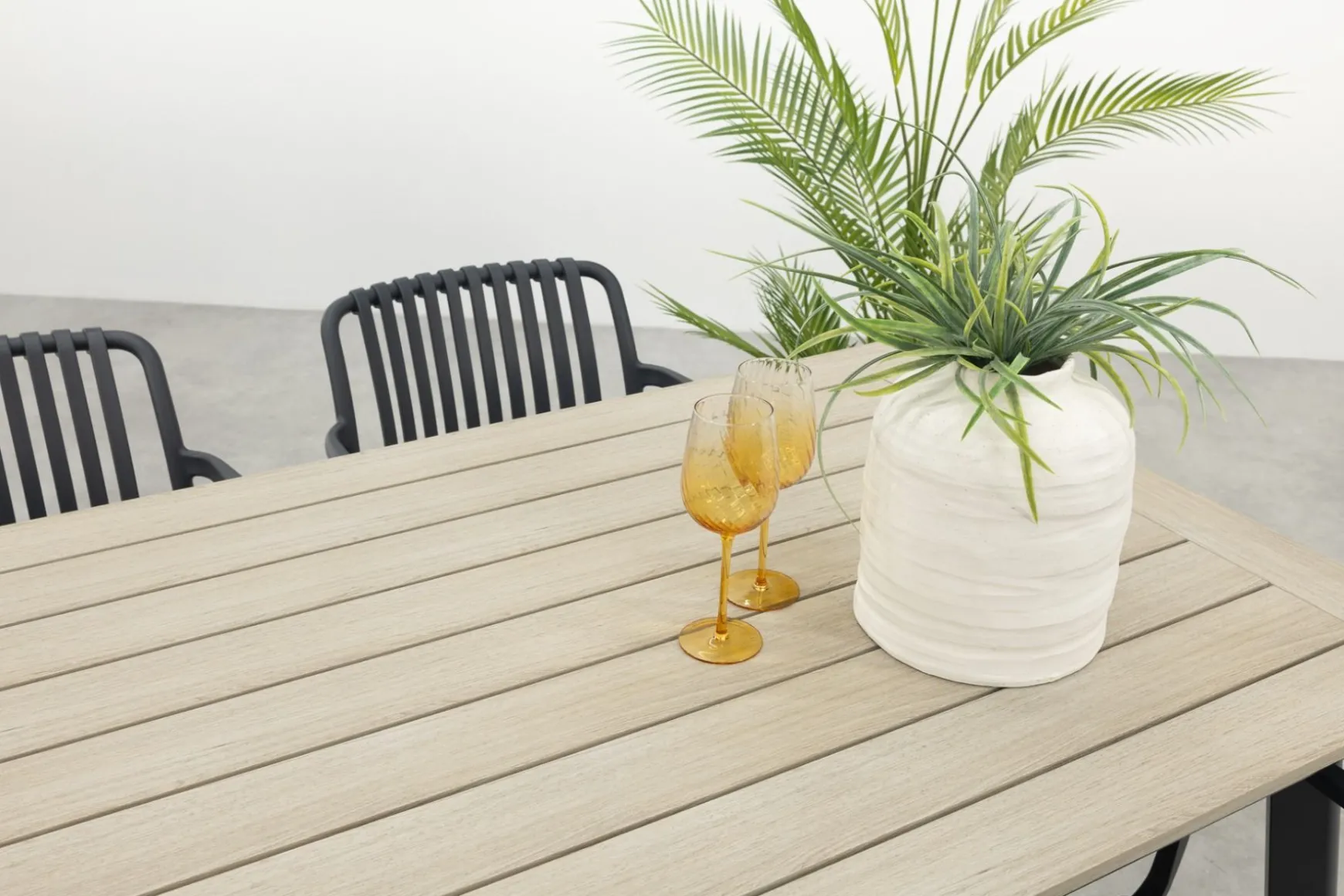 Stripe/Vigo 160x90 cm. stapelbare tuinset 5-delig