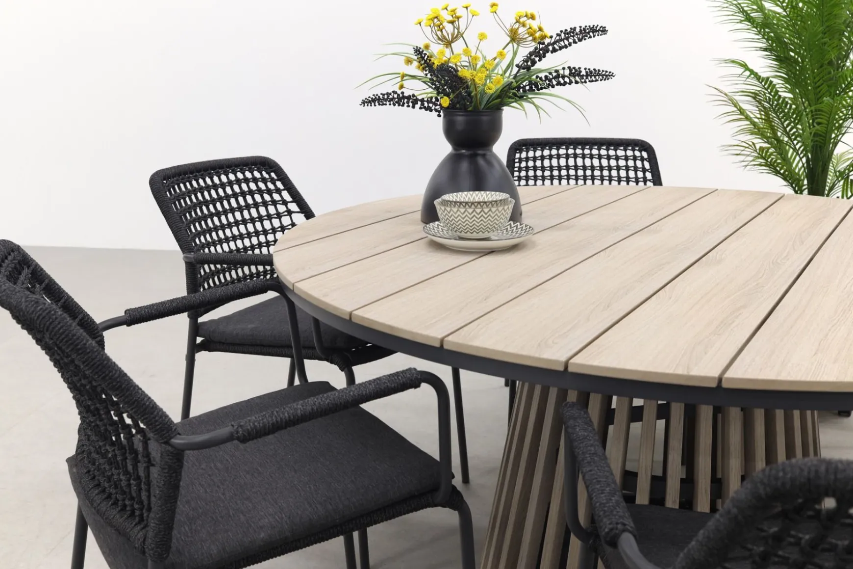 Taste Barista/GI Trinxa ronde stapelbare tuinset - 148 cm.