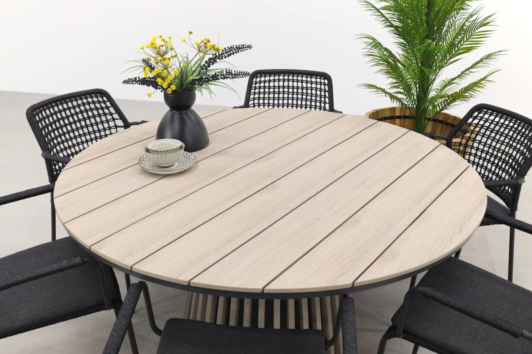 Taste Barista/GI Trinxa ronde stapelbare tuinset - 148 cm.
