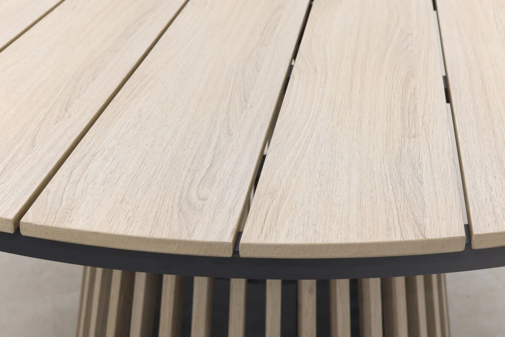 Taste Barista/GI Trinxa ronde stapelbare tuinset - 148 cm.