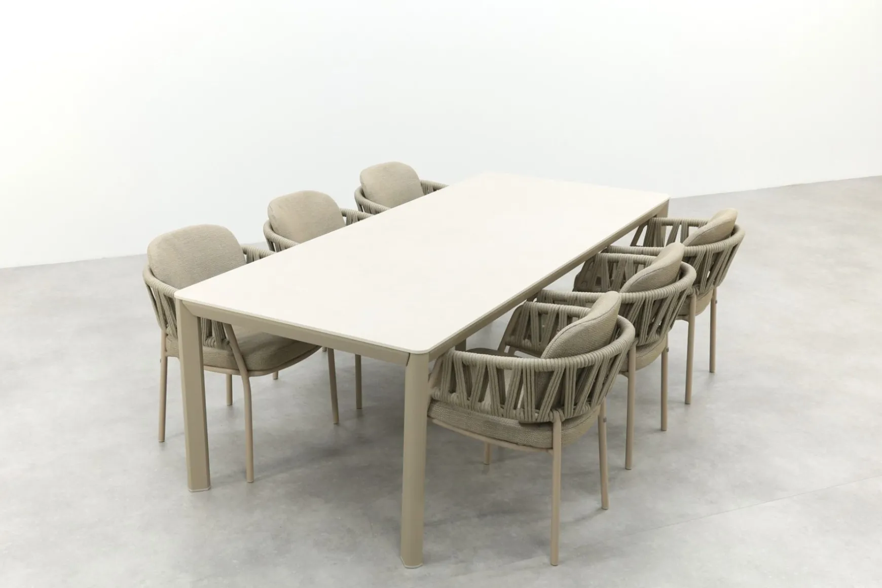 Taste Calma/Hartman Kyra rope tuinset voor 6 personen 240x100 cm. - Latte