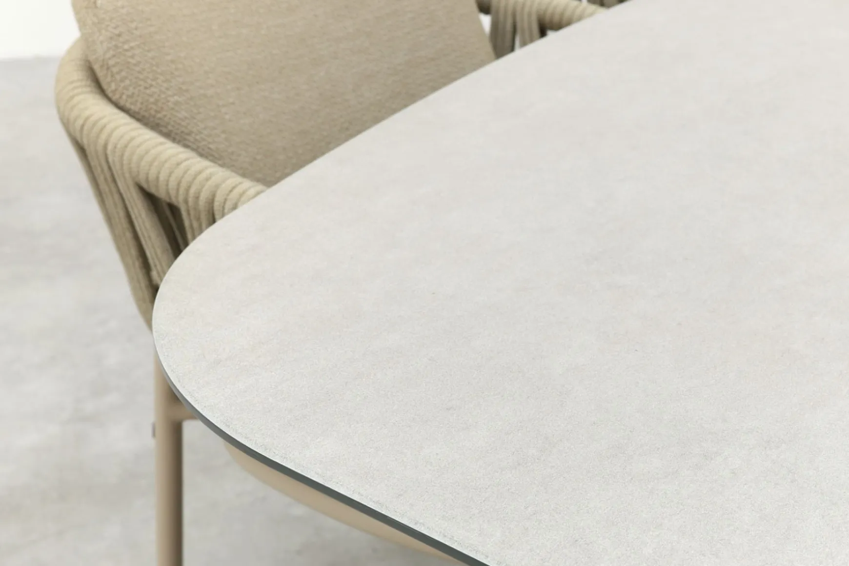 Taste Calma/Manolo 4-persoons Deens ovale tuinset 180x95 cm. - Latte