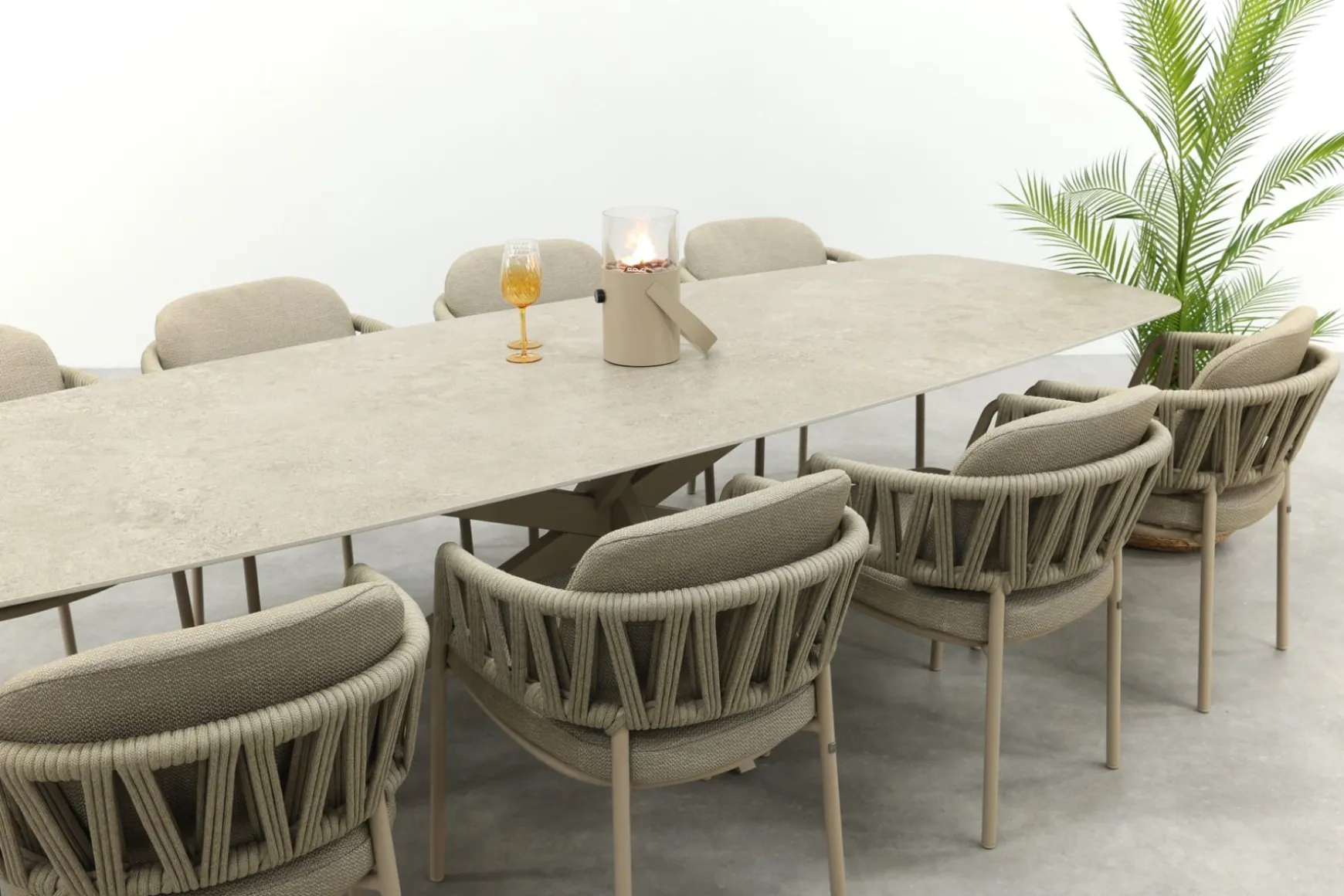 Taste Calma/Prado 8-persoons Deens ovale dining tuinset 300x110 cm. - Latte