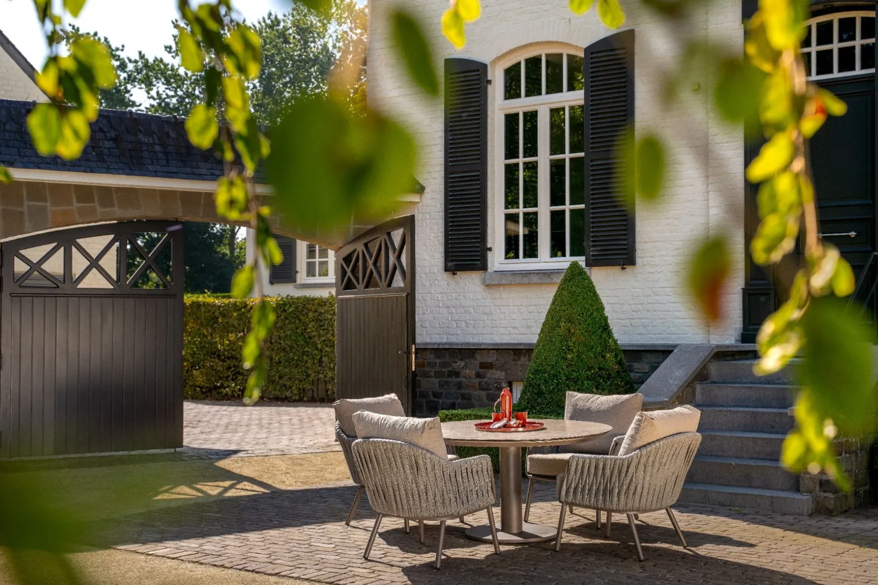 Taste Cannes low dining tuinstoel - Terre (1 stuk)