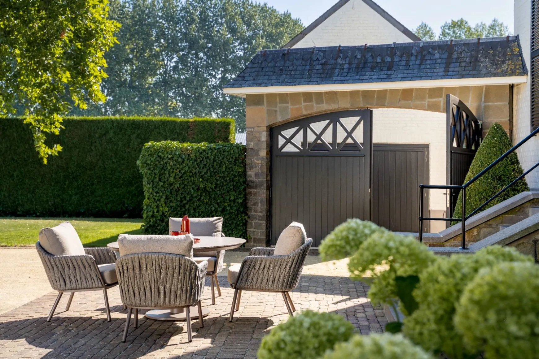 Taste Cannes low dining tuinstoel - Terre (1 stuk)