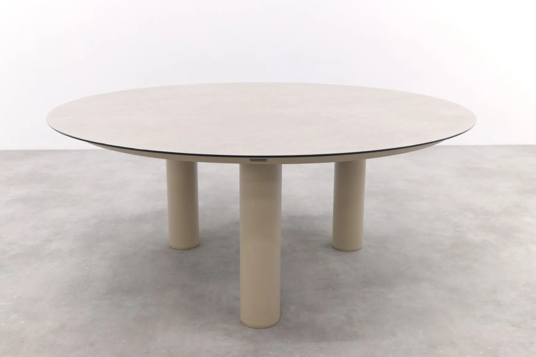Taste Donato low dining tuintafel Ø160 cm. - Latte