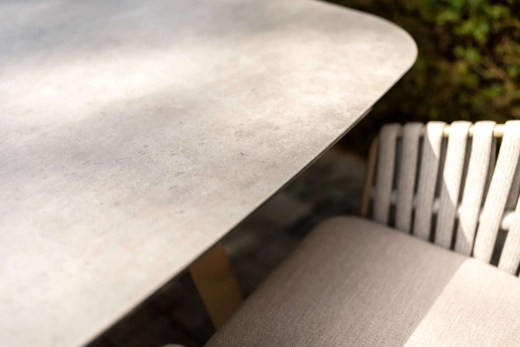 Taste Eva/Manolo 6-persoons Deens ovale dining tuinset 240x103 cm. - Latte