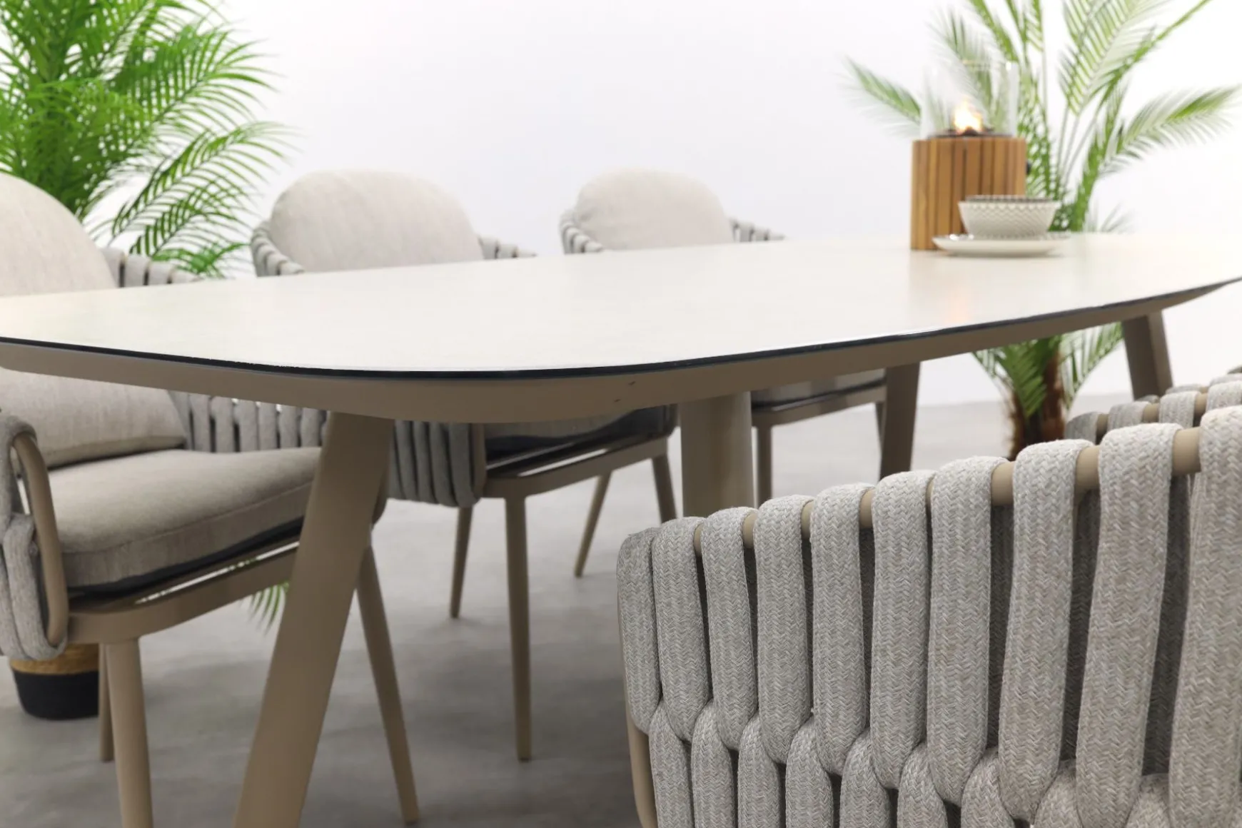 Taste Eva/Manolo 6-persoons Deens ovale dining tuinset 240x103 cm. - Latte