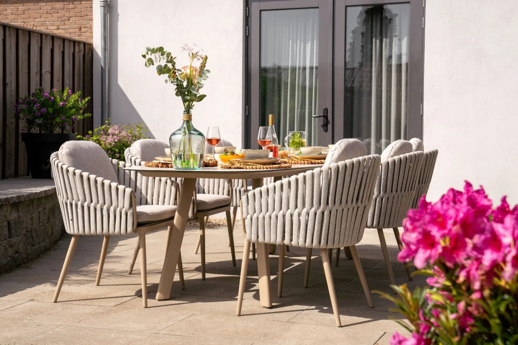 Taste Eva/Manolo 6-persoons Deens ovale dining tuinset 240x103 cm. - Latte